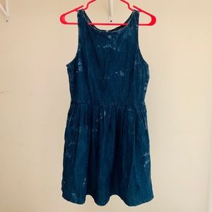 Levi’s Jean dress with pockets.